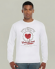 T-shirt blanc manches longues homme avec motif cœur, couronne d'épines et verset Jean 11:25.