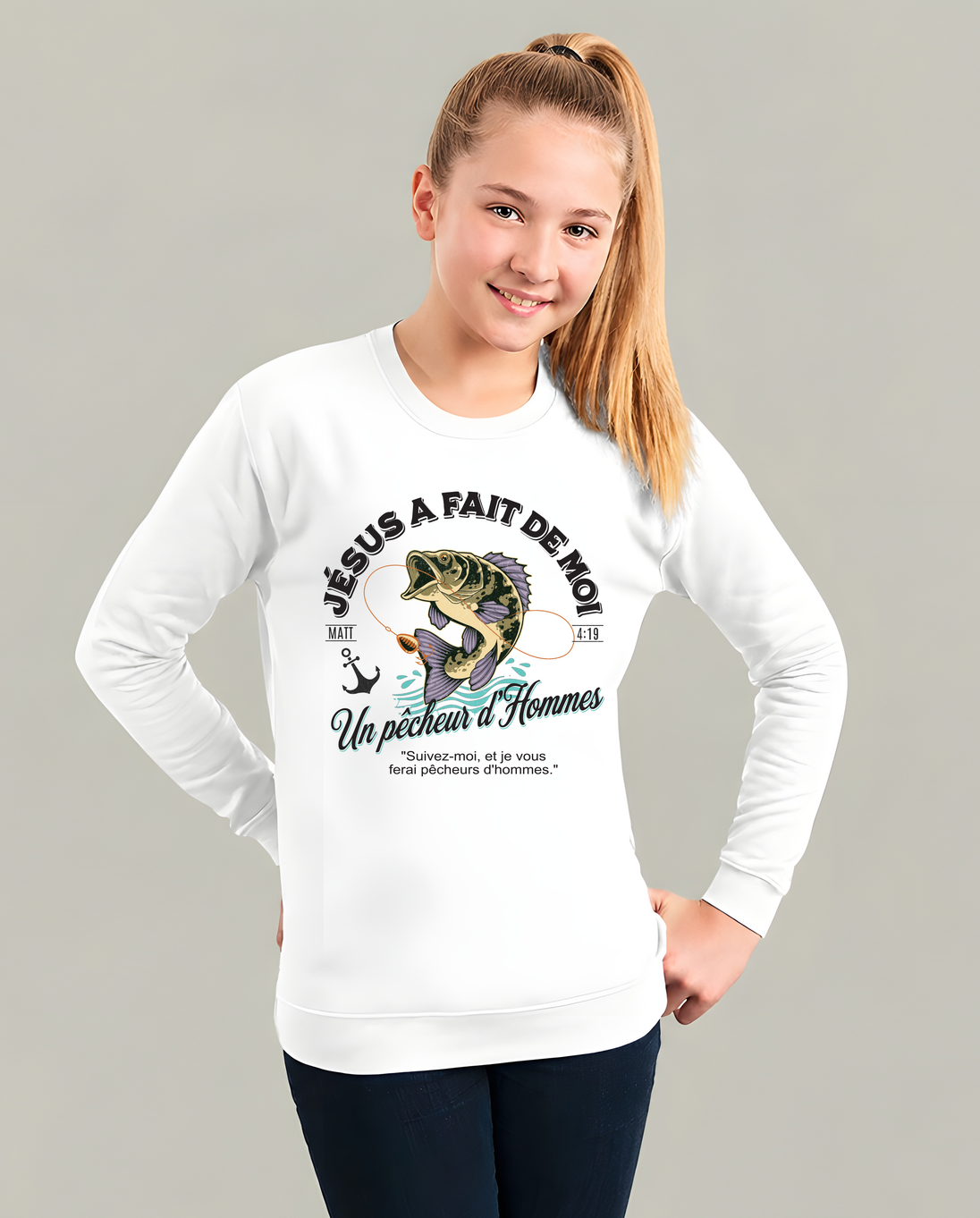 Sweat blanc enfant Jésus a Fait de Moi un Pêcheur d’Hommes avec illustration de poisson.