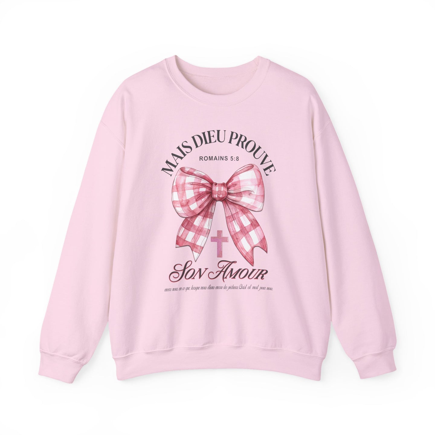 Sweatshirt rose pâle avec un nœud vichy, une croix et le texte Mais Dieu Prouve Son Amour.