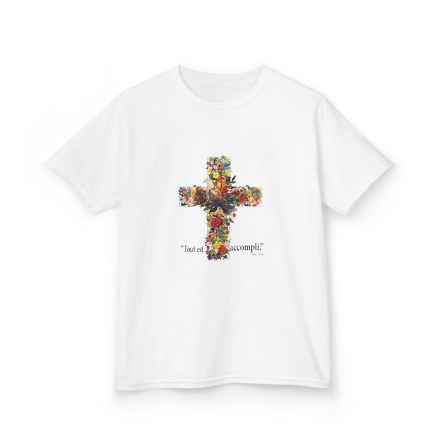 T-shirt blanc pour enfant avec une croix fleurie et l'inscription Tout est accompli.
