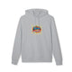 Sweat à capuche gris avec le logo Jesus est mon superhéros imprimé sur la poitrine.