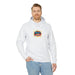 Sweat à capuche blanc pour homme avec logo 'Jésus est mon Superhéros' et jean bleu.