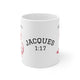 Mug en céramique blanche avec l'inscription Jacques 1:17 et des motifs de rubans roses.