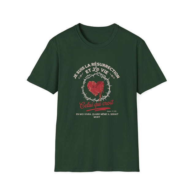T-shirt vert foncé pour femme avec un motif de cœur entouré d'une couronne d'épines et du texte.