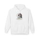 Sweat à capuche blanc pour femme avec une illustration de corbeau et de roses sur la poitrine.