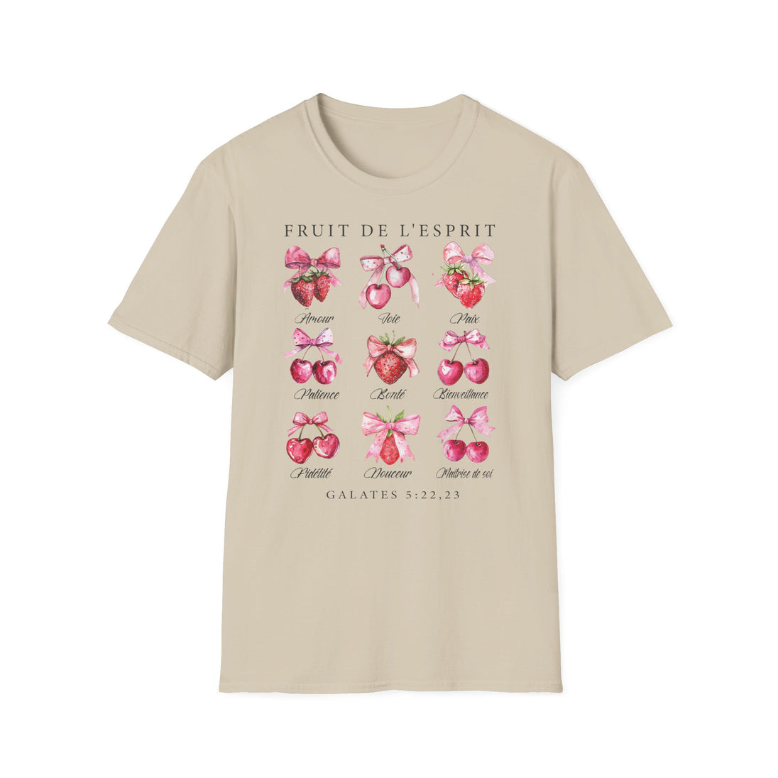 T-shirt beige pour femme orné d'illustrations aquarelles de fruits et de rubans roses.