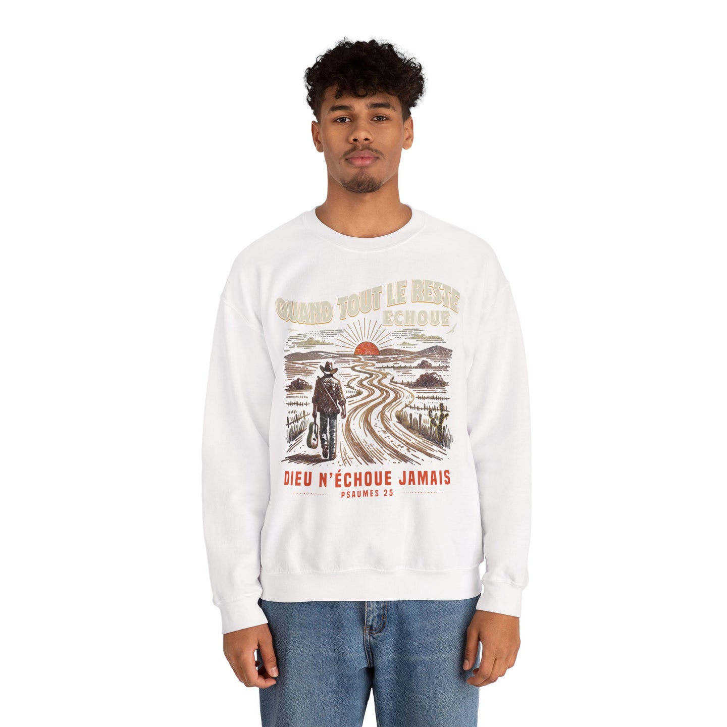 Sweatshirt blanc pour homme avec illustration d'un voyageur et message de foi en français.
