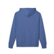 Vue arrière d'un sweat à capuche bleu uni en coton biologique.