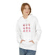 Femme portant un sweat à capuche blanc avec illustrations de fruits et verset Galates 5:22,23.