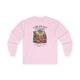 T-shirt rose à manches longues avec une illustration de désert et un texte biblique en français.