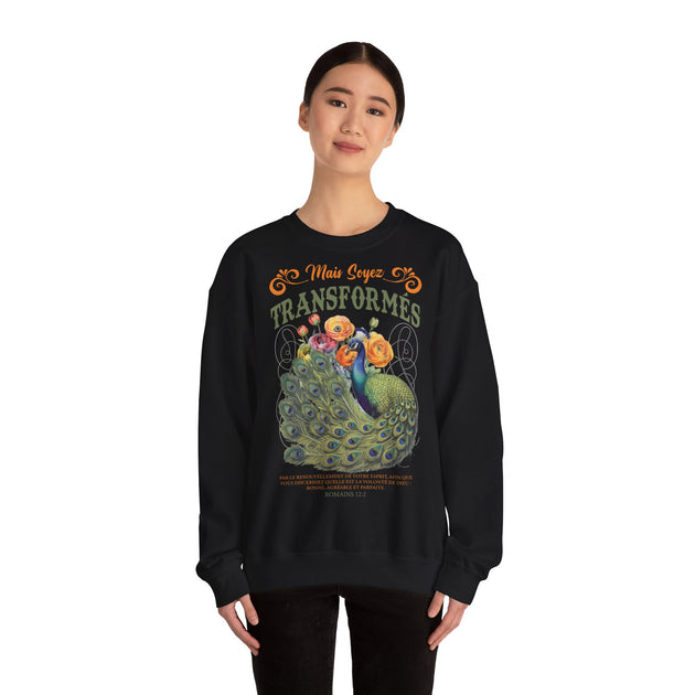 Sweat-shirt noir pour homme avec un paon et des fleurs imprimés sur le devant.