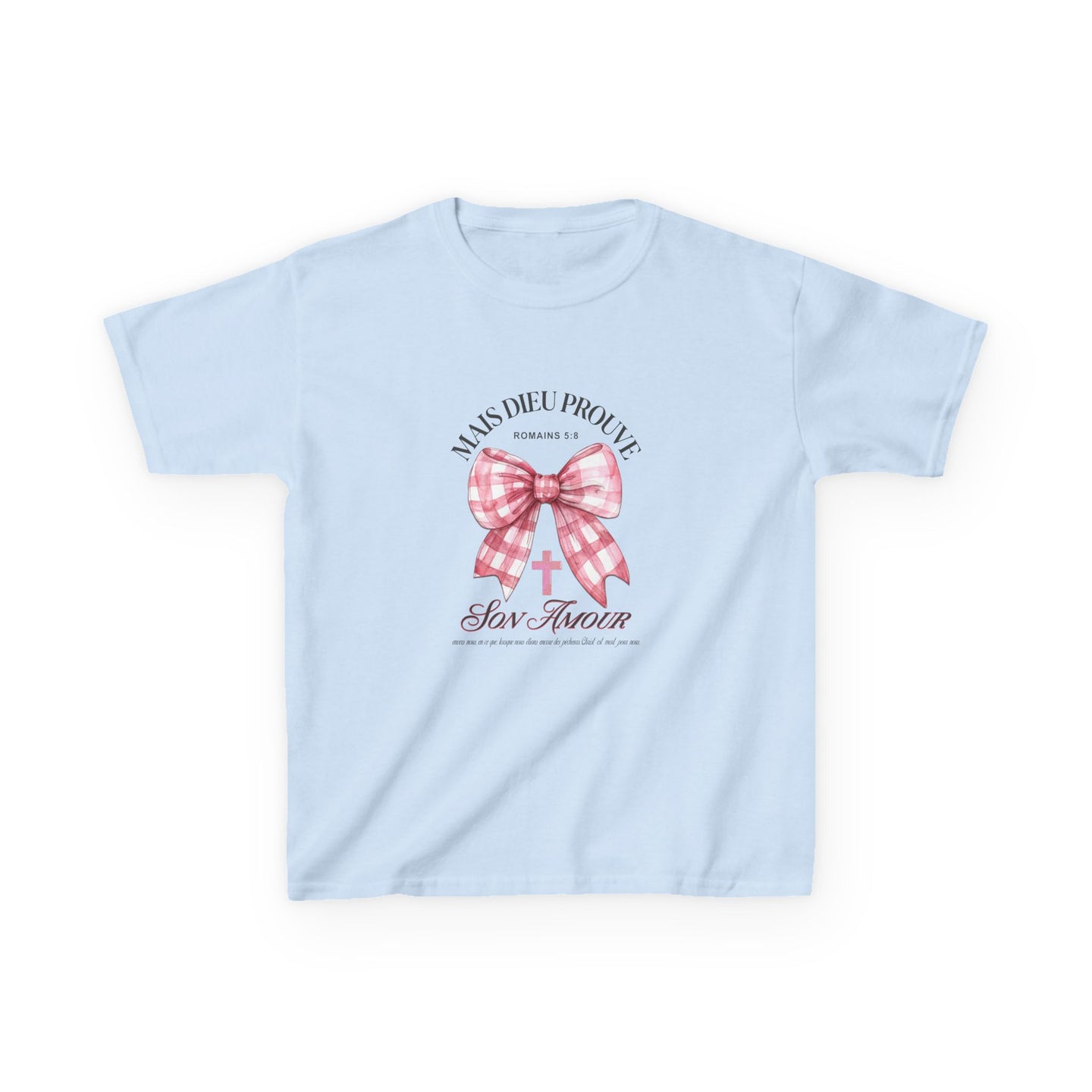 T-shirt bleu clair pour enfant avec un motif de nœud rose à carreaux et une croix chrétienne.