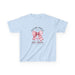 T-shirt bleu clair pour enfant avec un motif de nœud rose à carreaux et une croix chrétienne.