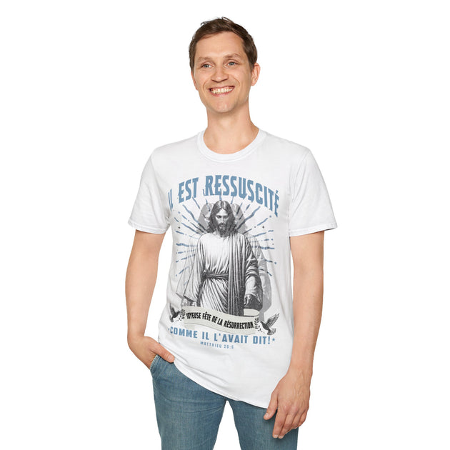 T-shirt blanc pour homme avec illustration du Christ ressuscité et texte biblique en français.