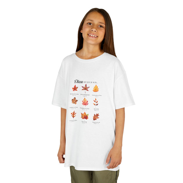 T-shirt blanc enfant avec motifs de feuilles d'automne et versets bibliques en français.