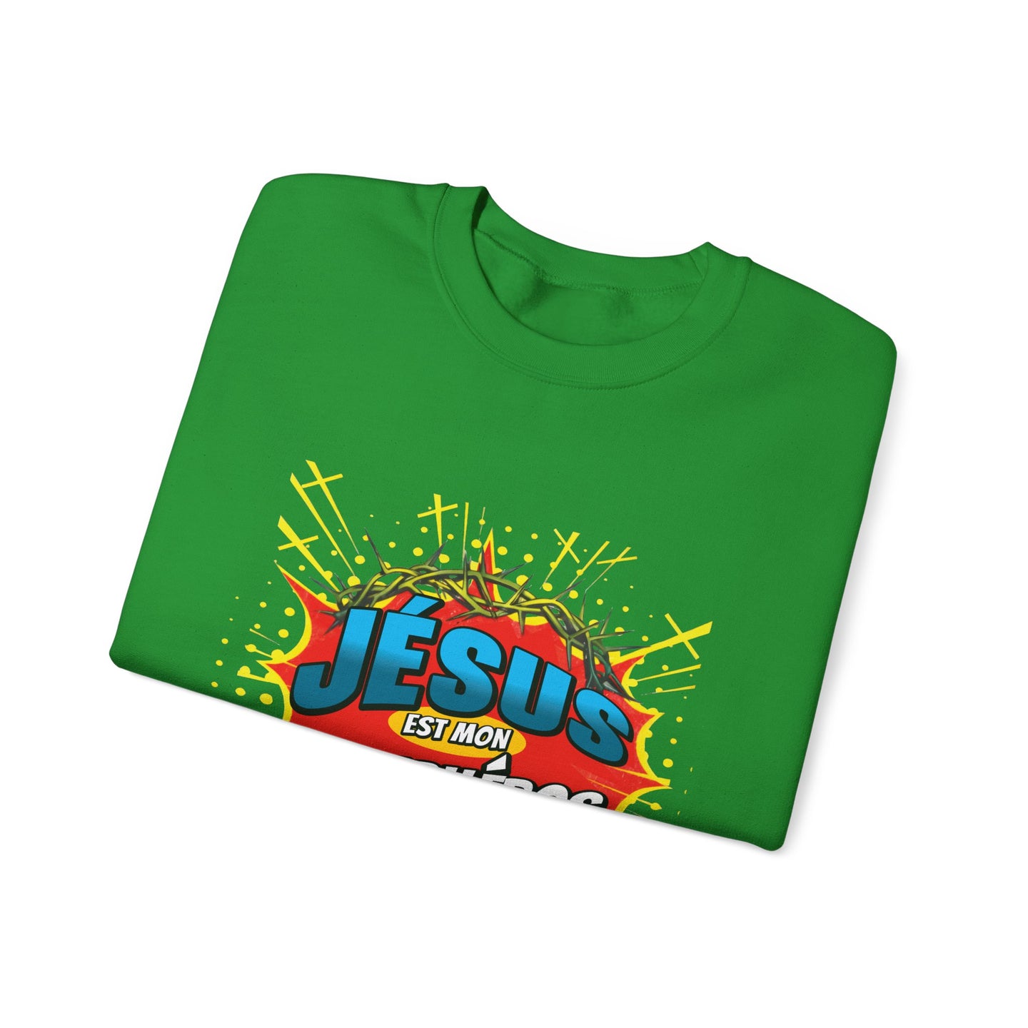 Sweatshirt vert plié avec une illustration style comics portant l'inscription Jésus est mon héros.