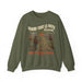 Sweat-shirt vert olive pour homme avec une illustration de voyageur et un message chrétien.