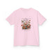 T-shirt rose pour enfant avec un imprimé floral vintage et une inscription religieuse.
