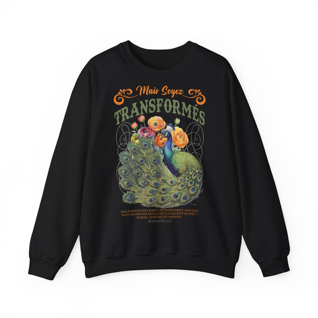 Sweat-shirt noir avec un paon, des fleurs et le texte biblique Romains 12:2 imprimé sur le devant.