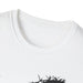 T-shirt blanc pour femme avec un col rond côtelé et un motif de couronne d'épines.