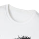 T-shirt blanc pour femme avec un col rond côtelé et un motif de couronne d'épines.