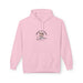 Sweat à capuche rose avec un motif de poisson et une inscription religieuse sur la poitrine.