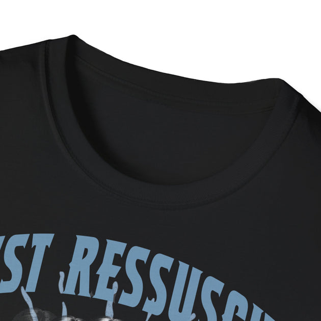 T-shirt noir pour homme avec l'inscription Il est ressuscité en lettres bleues.