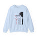 Sweatshirt bleu clair pour femme avec une illustration de Jésus et des inscriptions religieuses.
