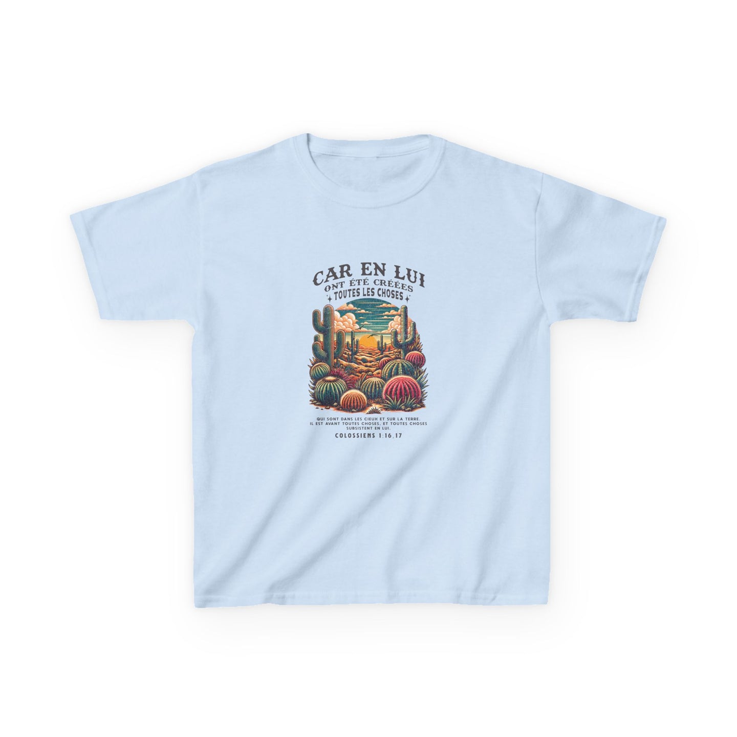 T-shirt bleu clair pour enfant avec une illustration de désert et un verset biblique.