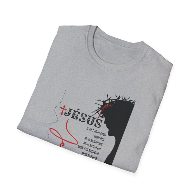 T-shirt gris pour femme avec une illustration de Jésus et des inscriptions religieuses en français.