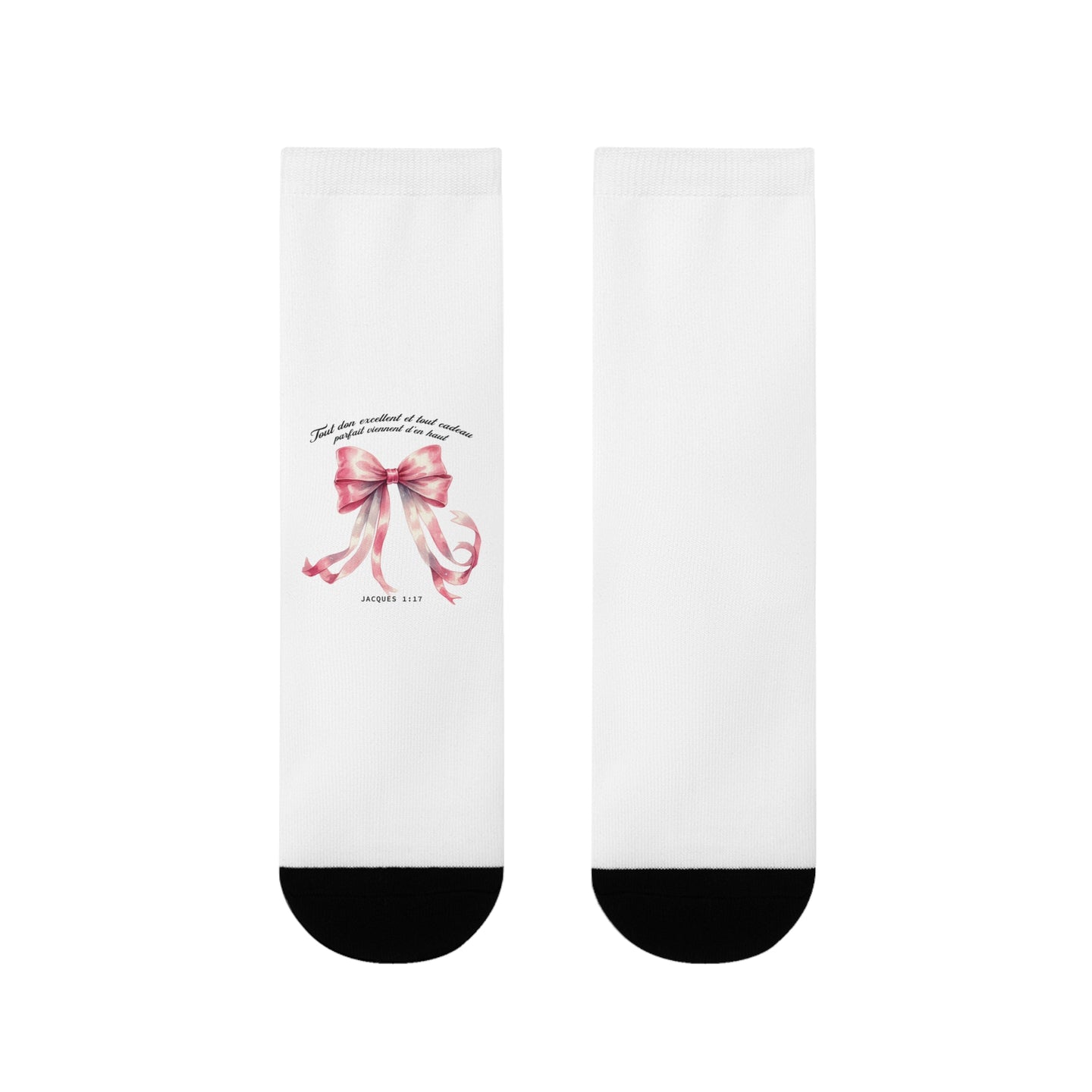 Paire de chaussettes blanches avec un ruban rose et le verset Jacques 1:17 imprimé.