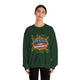 Une femme porte un sweatshirt vert foncé avec l'inscription Jésus est mon superhéros.