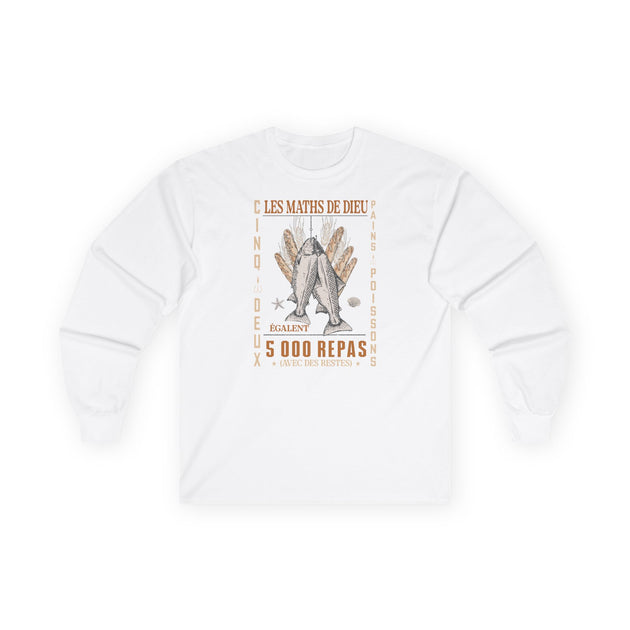 T-shirt blanc à manches longues avec une illustration vintage de pains et de poissons.