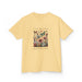 T-shirt jaune pâle pour enfant avec une illustration de fleurs et papillons et un texte inspirant.