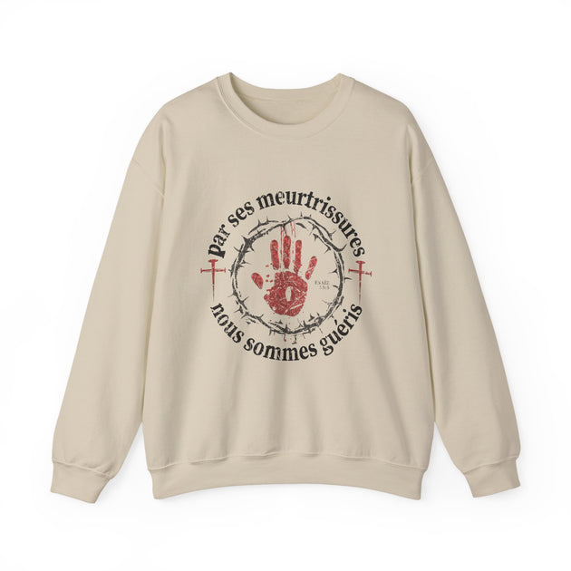 Sweatshirt beige pour femme avec design chrétien : main rouge, couronne d'épines et texte biblique.