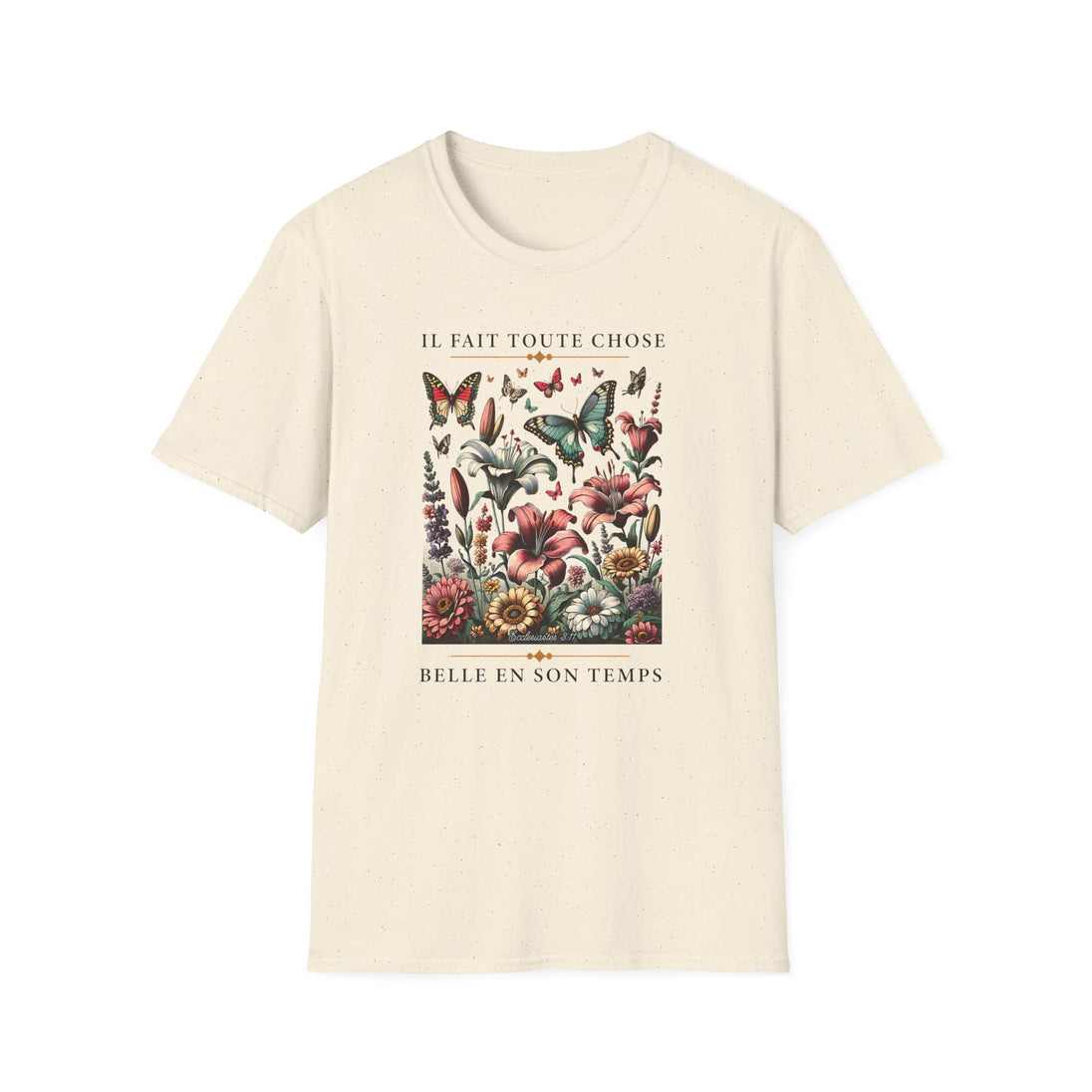 T-shirt beige chiné avec une illustration florale, des papillons et le texte Il fait toute chose.