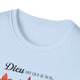 T-shirt blanc pour femme avec l'inscription Dieu dit que je suis imprimée sur le devant.