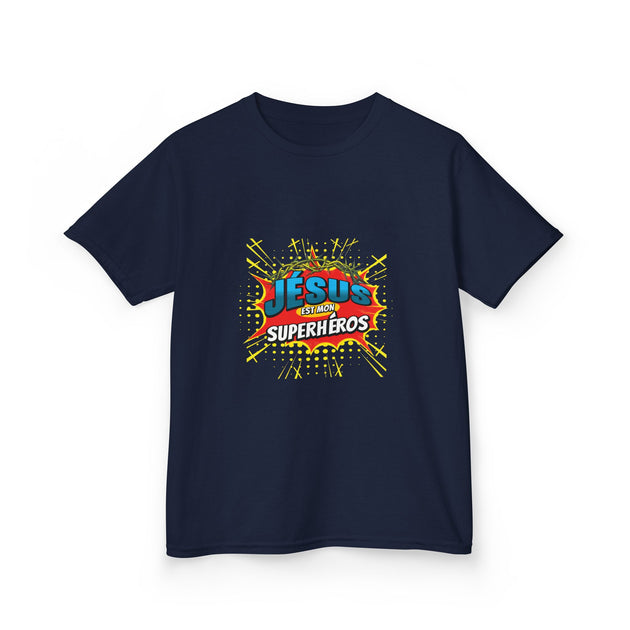 T-shirt bleu marine pour enfant avec une illustration style bande dessinée Jésus est mon superhéros.