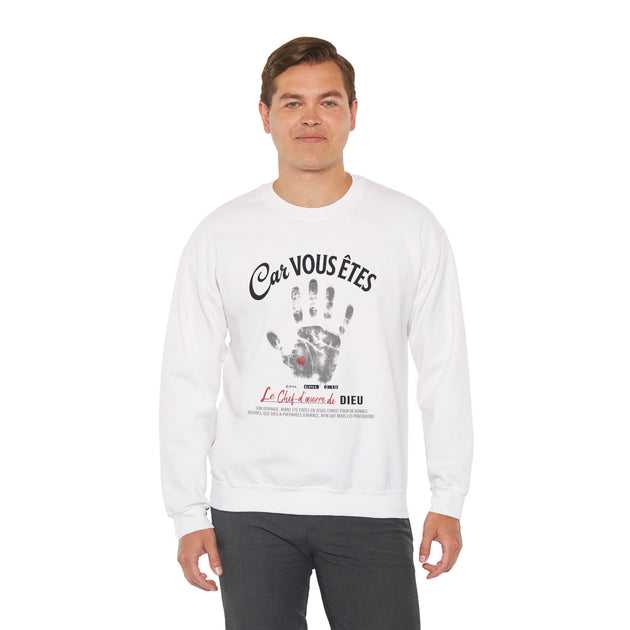 Sweatshirt blanc homme avec empreinte de main et texte biblique en français.
