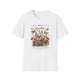 T-shirt blanc pour femme orné d'un bouquet de fleurs colorées, de papillons et d'un verset biblique.