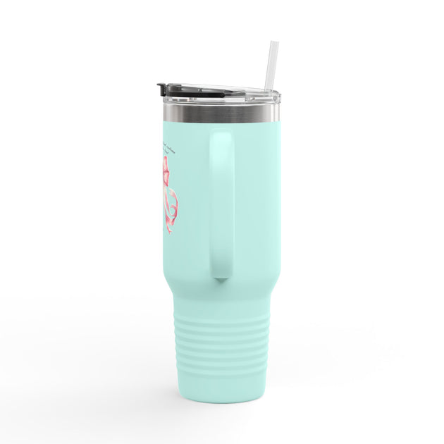 Gobelet isotherme bleu clair de 40oz avec poignée, paille et motif de nœud rose à l'aquarelle.