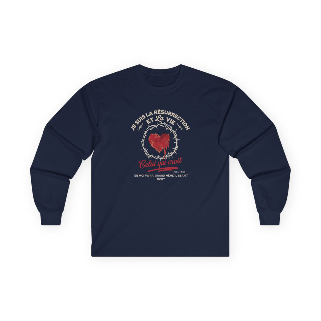 T-shirt bleu marine à manches longues avec un motif de cœur entouré d'épines et texte religieux.